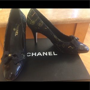 Authentic Chanel heels. WORN ONCE!!